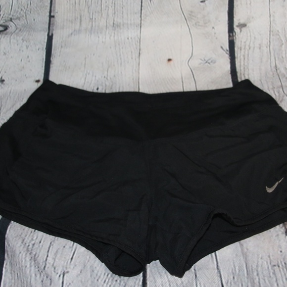 Nike Dry-Fit athletic shorts - Picture 1 of 5
